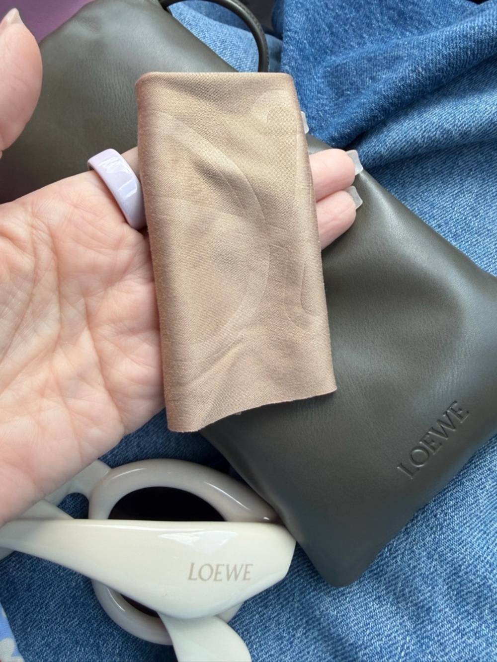Loewe Inflated Round Sunglasses - Picture 8 of 11